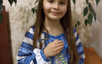 Кира Цупка, 1-А клас, учасниця флешмобу “Україна це ми” вітає з Днем Соборності України.  #Україна_це_ми #УДЦНПВ #ОЦТК