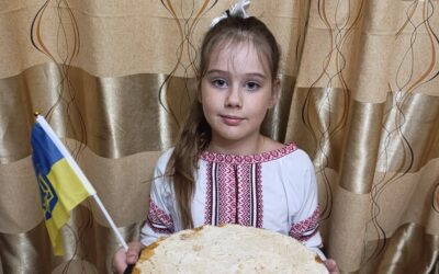 #Пиріг_Незалежності Єней Аріна і її родина (2-А Слов’янського ЗЗСО І-ІІІ ступенів № 1 Слов’янської міської ради Донецької області) святкують День Незалежності зі смачним пирогом!